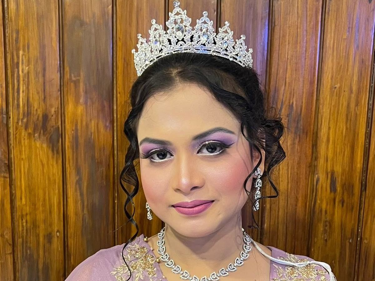 পার্টি মেকআপ লুক কীভাবে বেছে নেবেন — অনুষ্ঠান, পোশাক ও স্কিন টোন অনুযায়ী গাইড