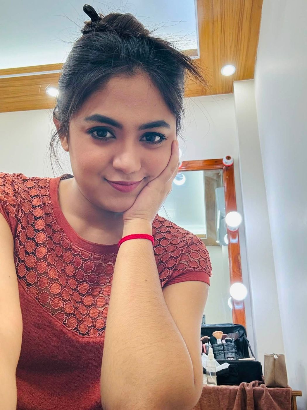 নিয়মিত ম্যানিকিউর ও পেডিকিউর কেন জরুরি? উপকারিতা ও সঠিক নিয়ম